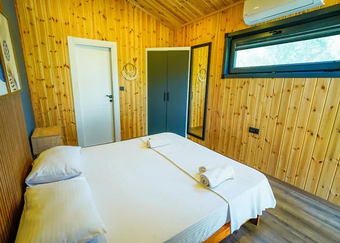 Marimare Beach & Bungalow